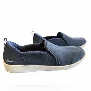 Skecher’s Women’s Navy Madison Ave Suede Slip-On Sneakers Size 8